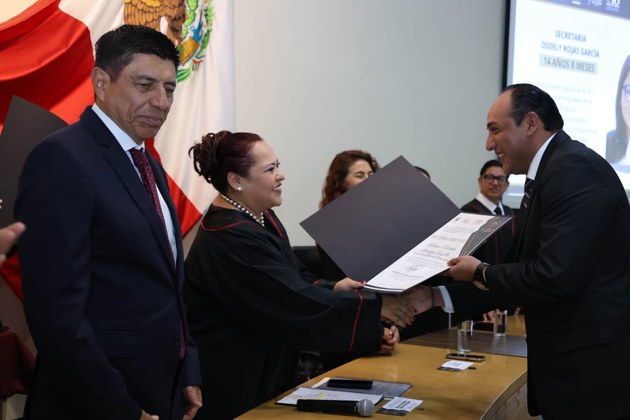 Reconoce PJEO trayectoria y compromiso de jueces, juezas y personal jurisdiccional