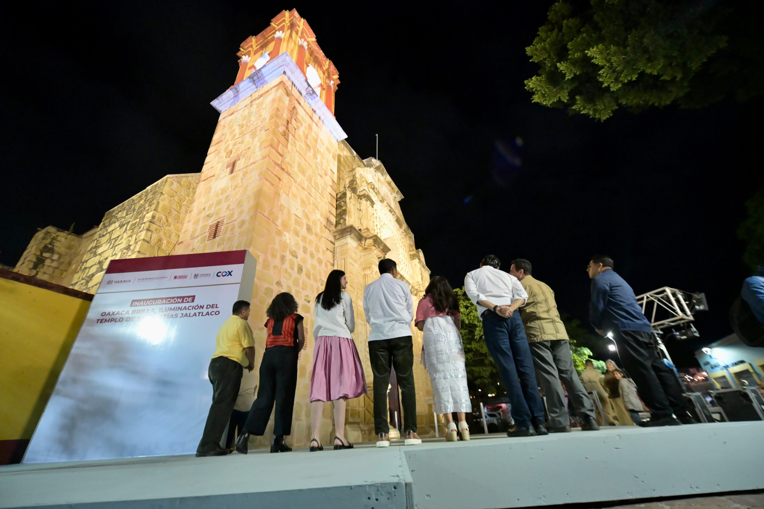 México Brilla ilumina templo de Jalatlaco, barrio mágico de Oaxaca México Brilla ilumina templo de Jalatlaco, barrio mágico de Oaxaca