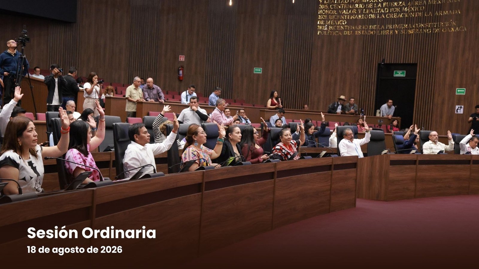 Aprueba Poder Legislativo inscripción en letras doradas en el Muro de Honor por el Bicentenario de la UABJO