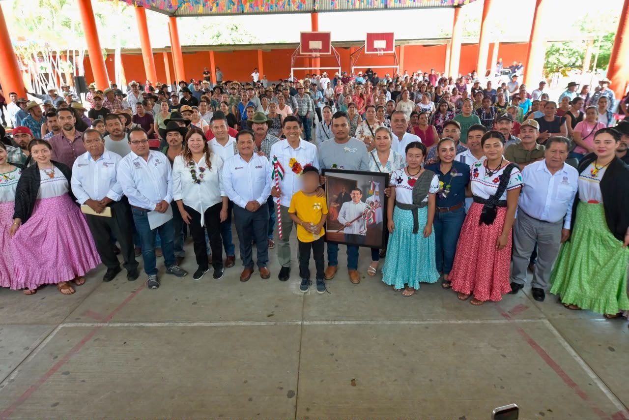 Con Trabajo que Transforma tu Municipio, Salomón Jara impulsa el desarrollo de Santiago Minas Con Trabajo que Transforma tu Municipio, Salomón Jara impulsa el desarrollo de Santiago Minas