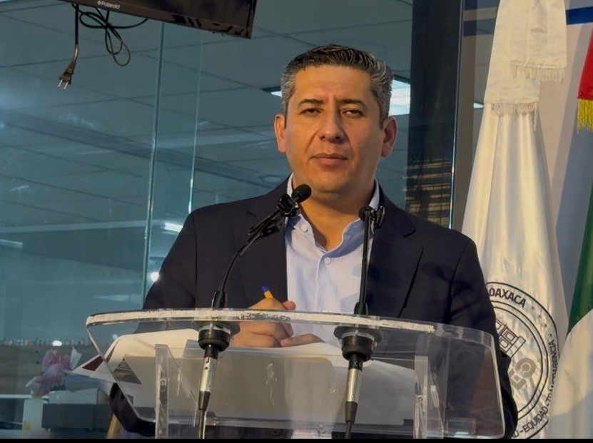 VA FISCALÍA DE JUSTICIA DE OAXACA POR LÍDERES QUEORDENAN EXTORSIONES, COBRO DE PISO Y DESPOJAN TERRENOS A OPOSITORES VA FISCALÍA DE JUSTICIA DE OAXACA POR LÍDERES QUEORDENAN EXTORSIONES, COBRO DE PISO Y DESPOJAN TERRENOS A OPOSITORES