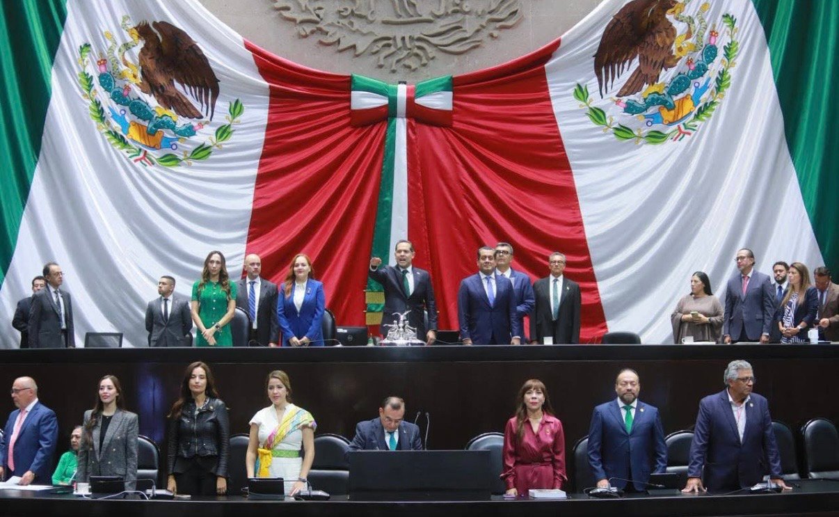 Asume la presidencia de la Camara de Diputados Federal el Oaxaqueño Raul Bolaños Cacho Cue