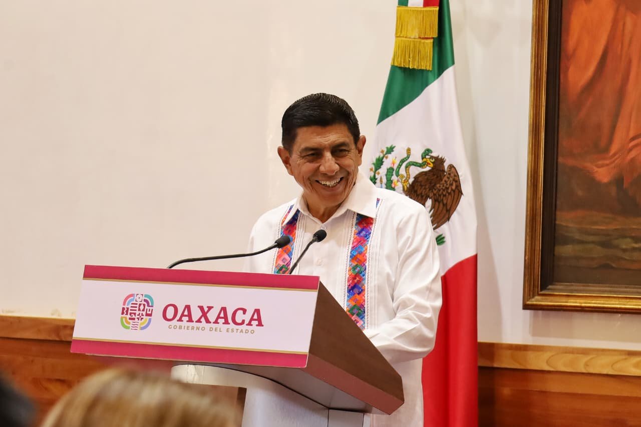 El Gobernador Salomón Jara construirá en 120 días infraestructura inédita y extrategica que transformara a las familias y al pueblo de Oaxaca El Gobernador Salomón Jara construirá en 120 días infraestructura inédita y extrategica que transformara a las familias y al pueblo de Oaxaca