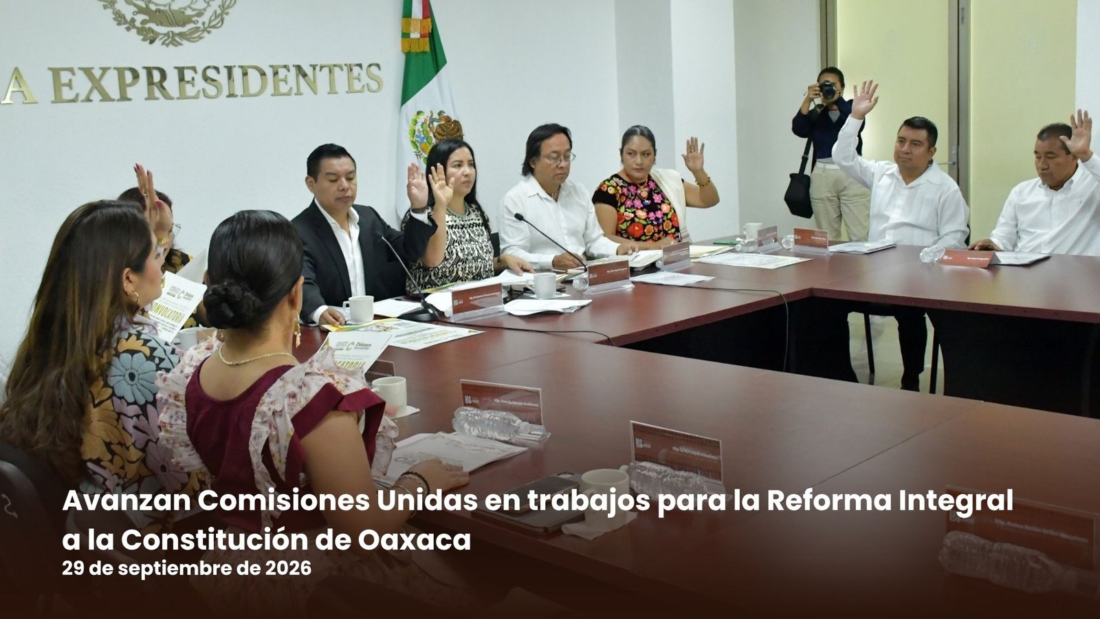Avanzan Comisiones Unidas en trabajos para la Reforma Integral a la Constitución de Oaxaca Avanzan Comisiones Unidas en trabajos para la Reforma Integral a la Constitución de Oaxaca