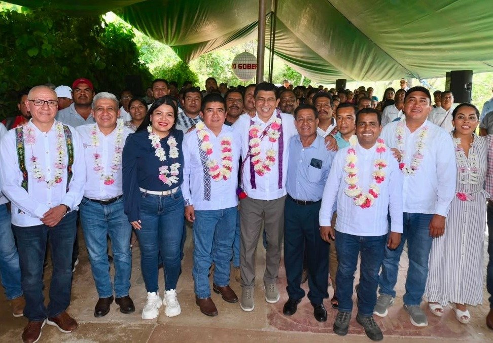 Entrega Gobierno de Salomon Jara obras que demuestran cercanía con el pueblo Entrega Gobierno de Salomon Jara obras que demuestran cercanía con el pueblo