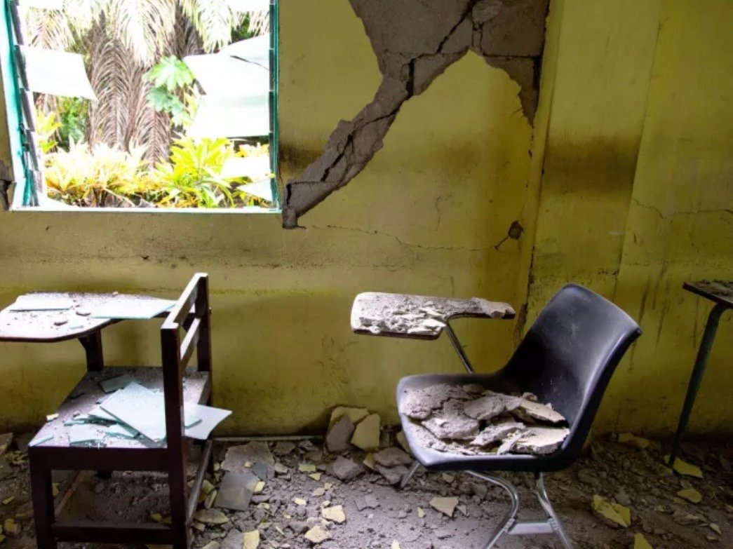 DEJARON EN OAXACA  EN EL ABANDONO LA RECONSTRUCCIÓN DE 412 ESCUELAS DEVASTADAS POR EL TERREMOTO DEL 2017, YA SE HAN FINCADO RESPONSABILIDADES CONTRA LOS RESPONSABLES, Y ORDENES DE APREHENSIÓN