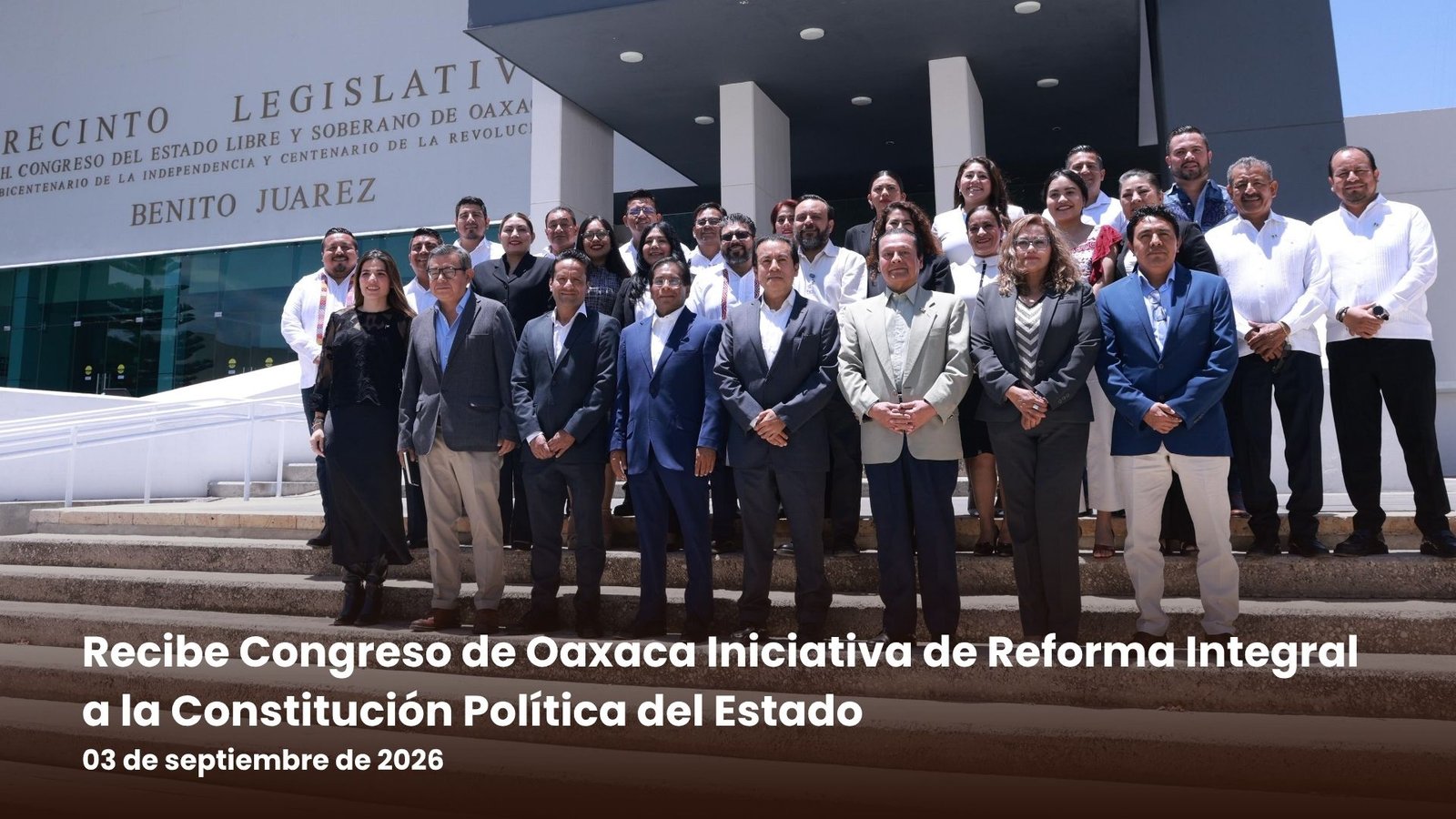 Recibe Congreso de Oaxaca Iniciativa de Reforma Integral a la Constitución Política del Estado Recibe Congreso de Oaxaca Iniciativa de Reforma Integral a la Constitución Política del Estado
