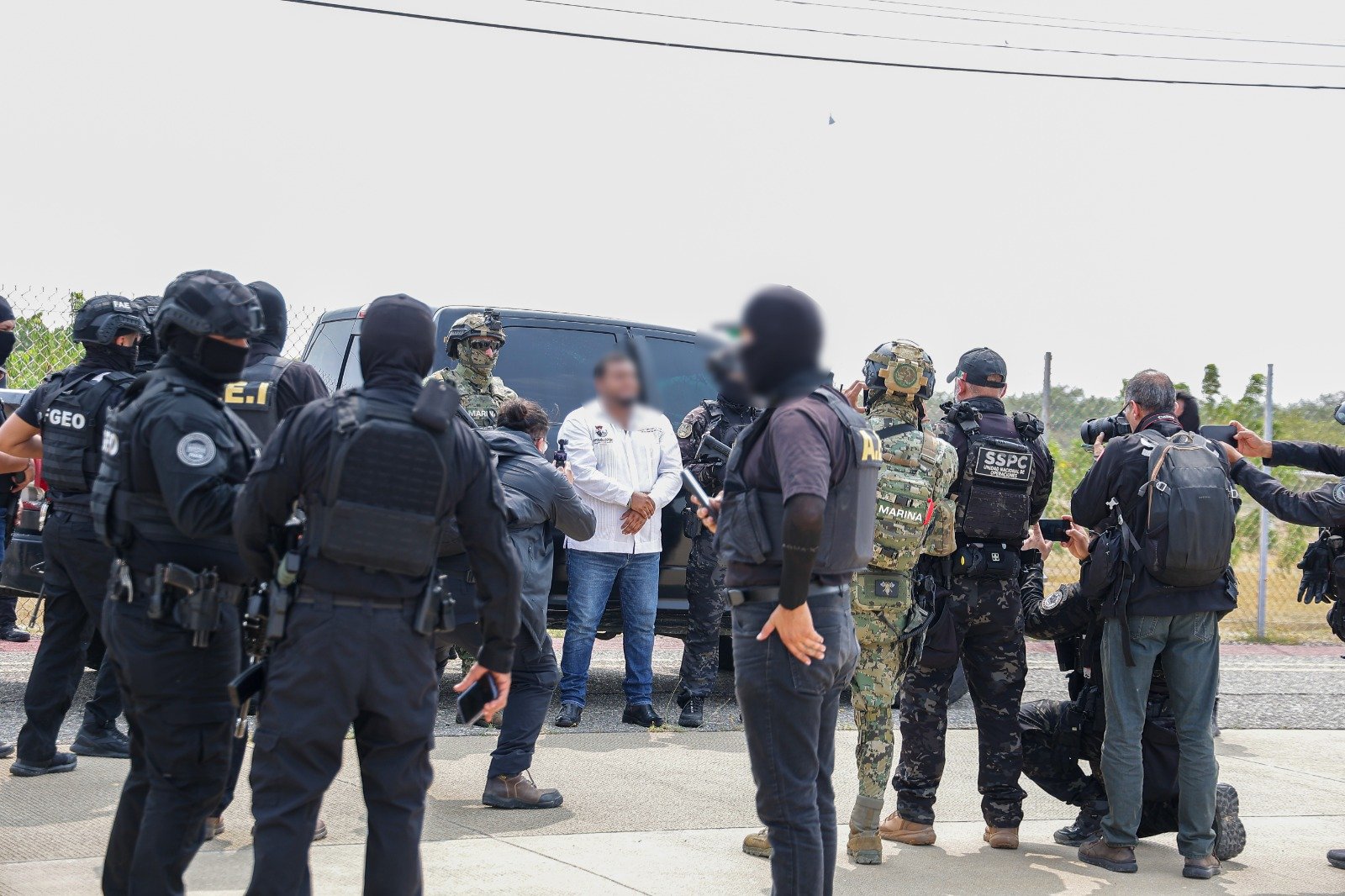 Cae presidente municipal de Juchitan, “El Quetu” lideraba la celula criminal de Cromo en la zona del Itsmo de Tehuantepec, donde operaba trasiego y narcomenudeo, extorsiones y secuestros de migrantes Cae presidente municipal de Juchitan, “El Quetu” lideraba la celula criminal de Cromo en la zona del Itsmo de Tehuantepec, donde operaba trasiego y narcomenudeo, extorsiones y secuestros de migrantes