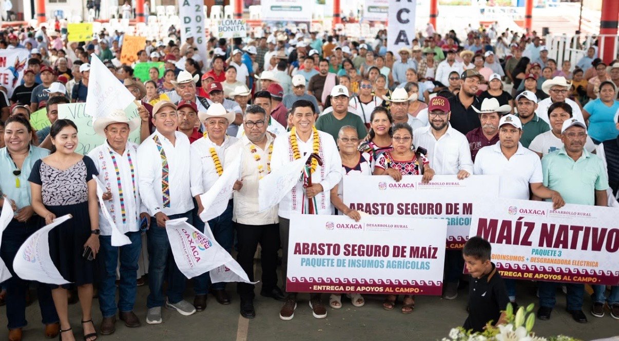 Respalda Salomón a Jara a sector productivo en la Cuenca; entrega apoyos e insumos