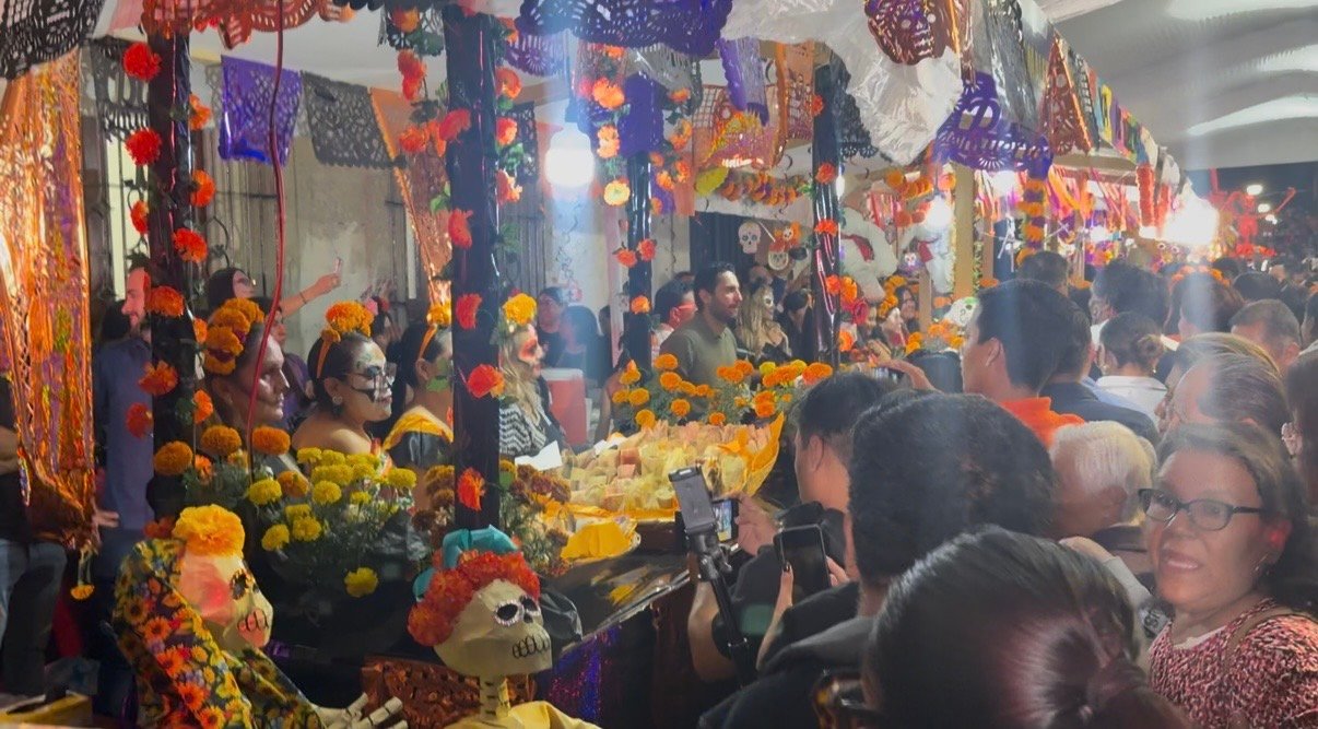 OAXACA A TOPE CON SUPERÁVIT EN OCUPACIÓN HOTELERA Y TURISMO EN TEMPORADA DE MUERTOS