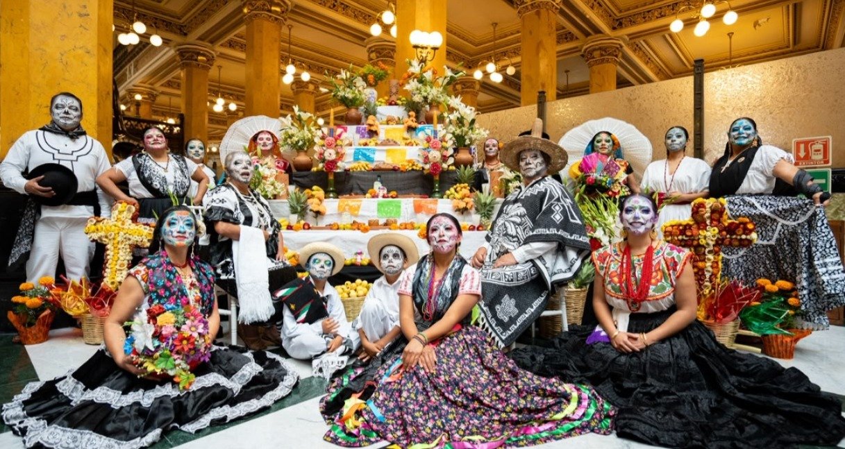 Oaxaca invita al mundo a vivir “La fiesta más viva de todas”: Salomón Jara Cruz Oaxaca invita al mundo a vivir “La fiesta más viva de todas”: Salomón Jara Cruz