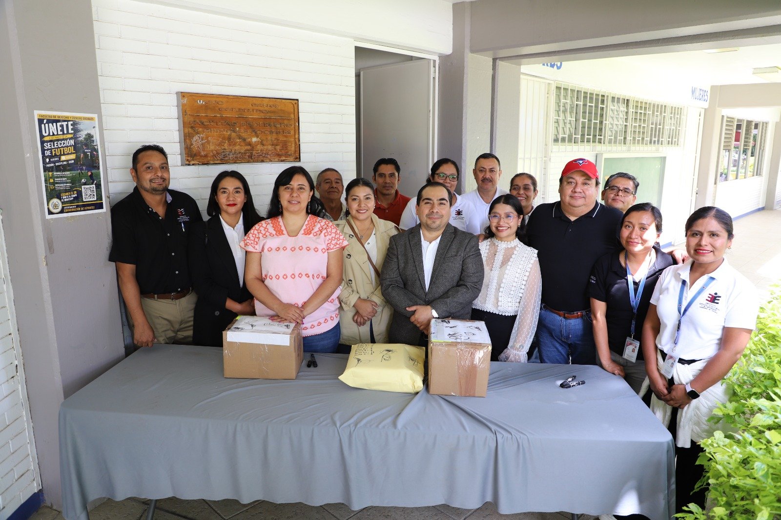Aplica IEEPCO examen a personas aspirantes a integrar los 25 Consejos Distritales Electorales. Aplica IEEPCO examen a personas aspirantes a integrar los 25 Consejos Distritales Electorales.